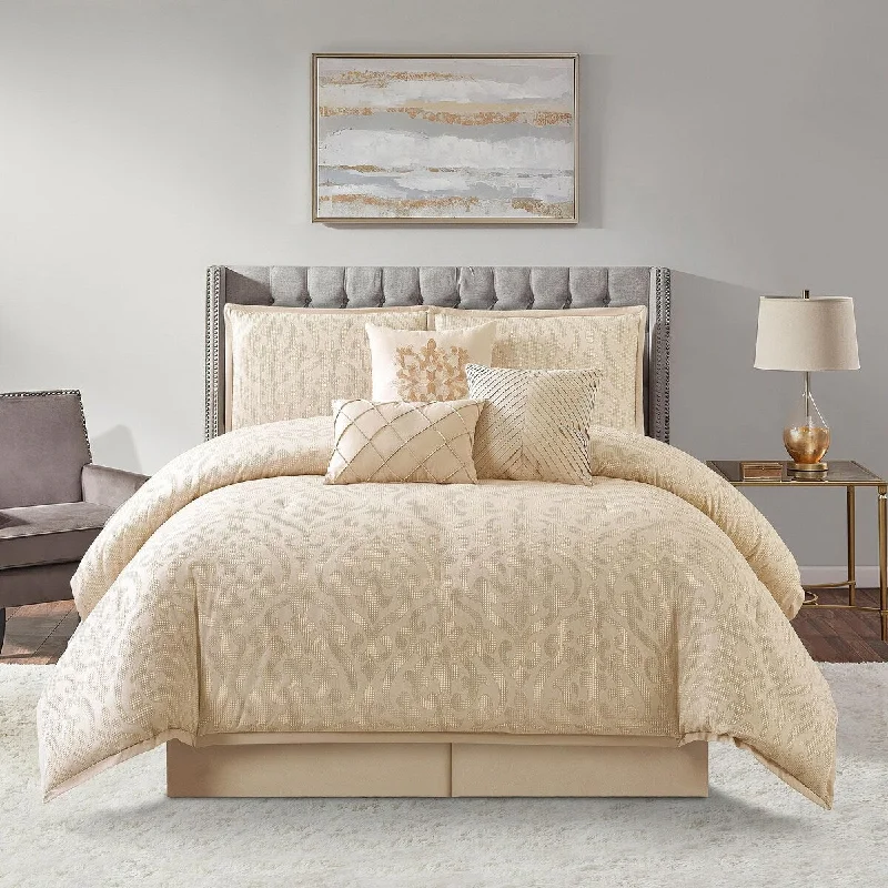 Duck down comforters with a softer feel and good warmth retentionNanshing Velma 7 Piece Damask Comforter Set