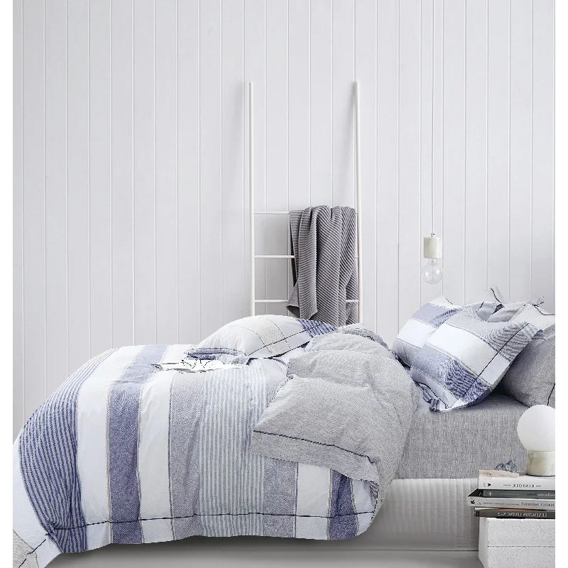 King - size comforters to fit large king - sized beds perfectlyWilhelm 100% Cotton Reversible Comforter Set Blue