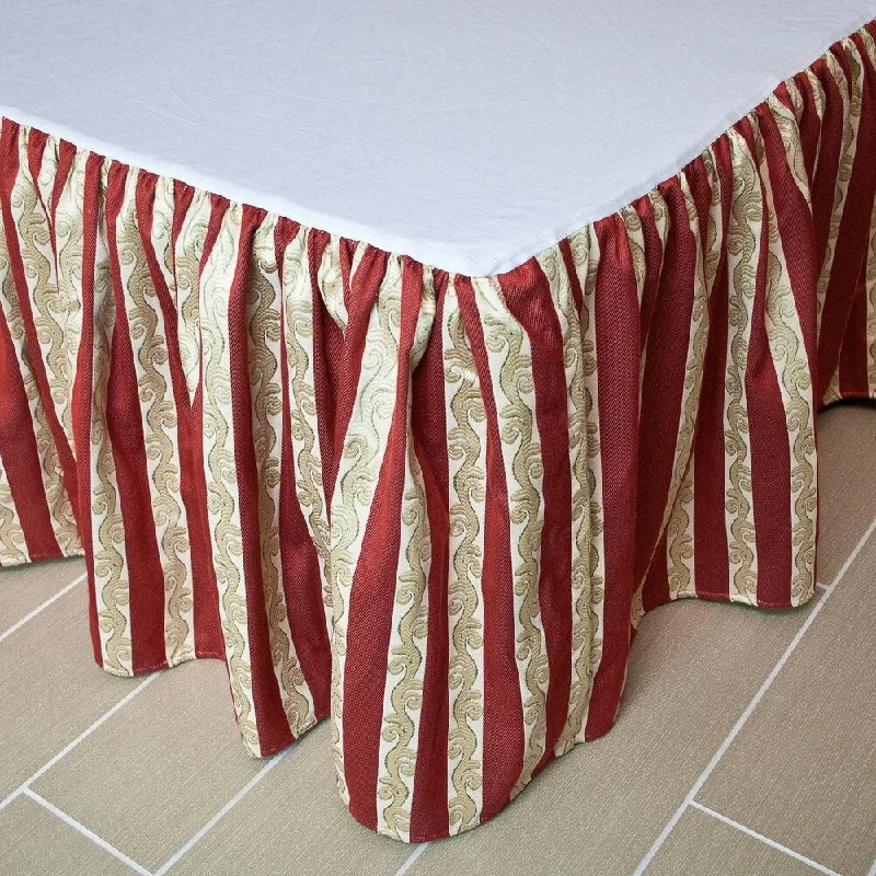 Bed skirts with a shabby - chic styleAustin Horn Classics Mount Rouge Luxury Bed Skirt Bed skirts with a shabby - chic styleAustin Horn Classics Mount Rouge Luxury Bed Skirt