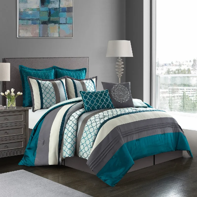 King - size comforters to fit large king - sized beds perfectlyNanshing Avalon Trellis 8-Piece Moroccan Print Comforter Set King - size comforters to fit large king - sized beds perfectlyNanshing Avalon Trellis 8-Piece Moroccan Print Comforter Set