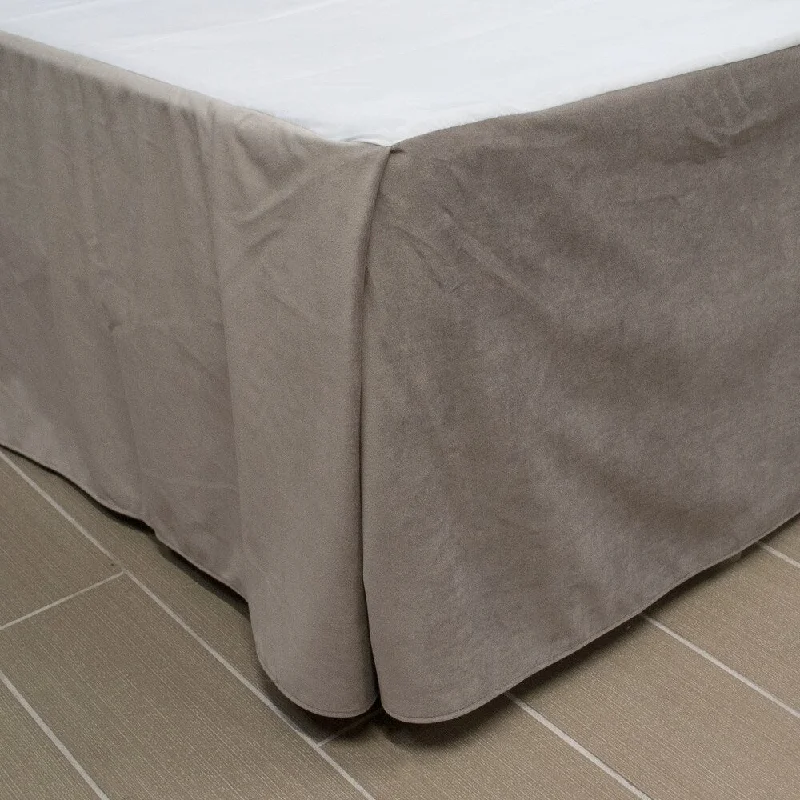 Bed skirts with a damask pattern for an elegant lookAustin Horn Classics Elegance Luxury Bed Skirt Bed skirts with a damask pattern for an elegant lookAustin Horn Classics Elegance Luxury Bed Skirt