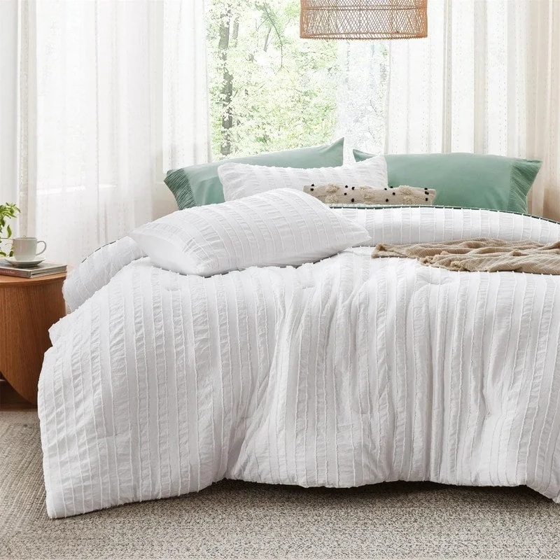 Down - filled comforters for supreme warmth and lightnessTufted Bedding Comforter Set