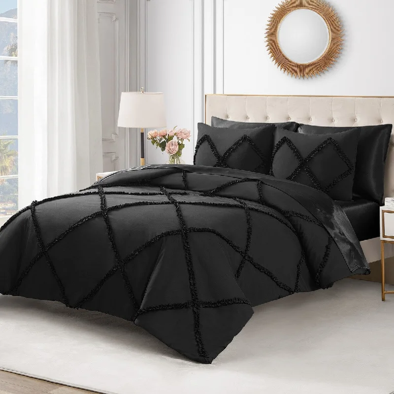 Full - size comforters suitable for full - sized beds in guest rooms or small bedroomsJuicy Couture Diamond Ruffle Reversible Comforter Set Full - size comforters suitable for full - sized beds in guest rooms or small bedroomsJuicy Couture Diamond Ruffle Reversible Comforter Set