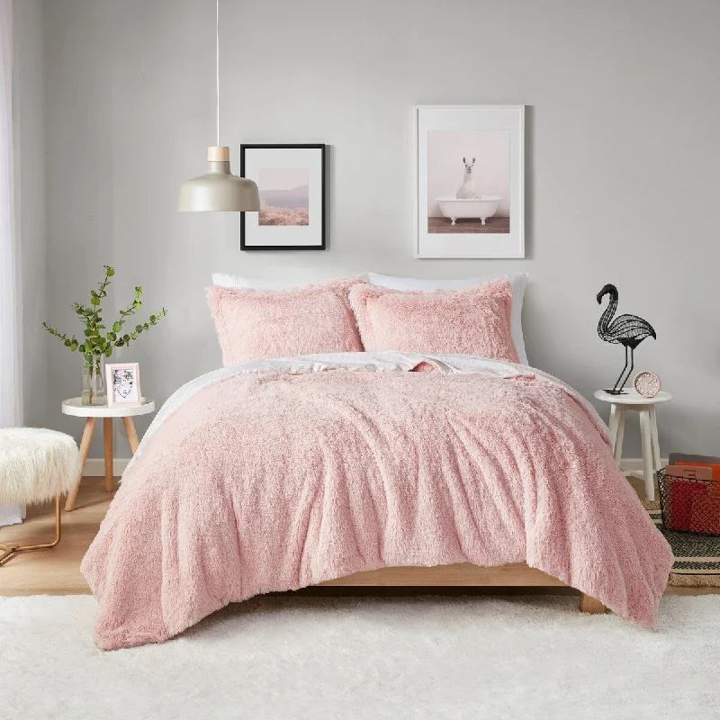 Cotton - filled comforters for a breathable and natural sleep experienceIntelligent Design Effie Shaggy Fur Reversible Comforter Set Cotton - filled comforters for a breathable and natural sleep experienceIntelligent Design Effie Shaggy Fur Reversible Comforter Set