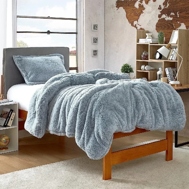 Bamboo - fiber - filled comforters with antibacterial and breathable qualitiesThe Original Plush - Coma Inducer® Oversized Comforter - Frosted Arctic Ice Bamboo - fiber - filled comforters with antibacterial and breathable qualitiesThe Original Plush - Coma Inducer® Oversized Comforter - Frosted Arctic Ice