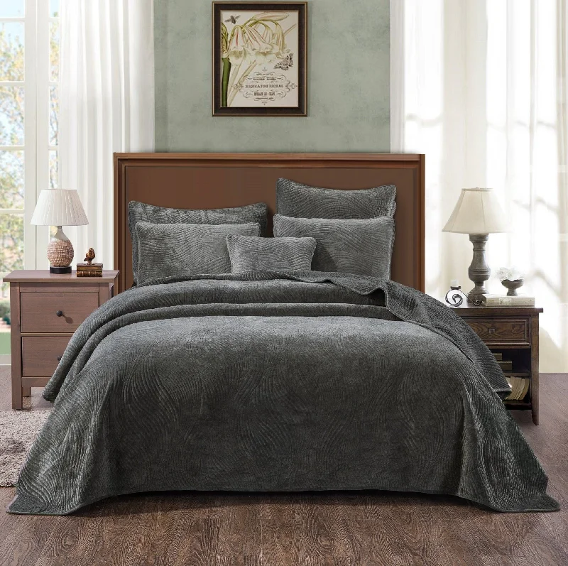 southwestern style bedspreads with native american patterns for a cultural touchTache Plush Dreams Dark Taupe Chocolate Waves Velvet Quilt Set (JHW-852BR) southwestern style bedspreads with native american patterns for a cultural touchTache Plush Dreams Dark Taupe Chocolate Waves Velvet Quilt Set (JHW-852BR)